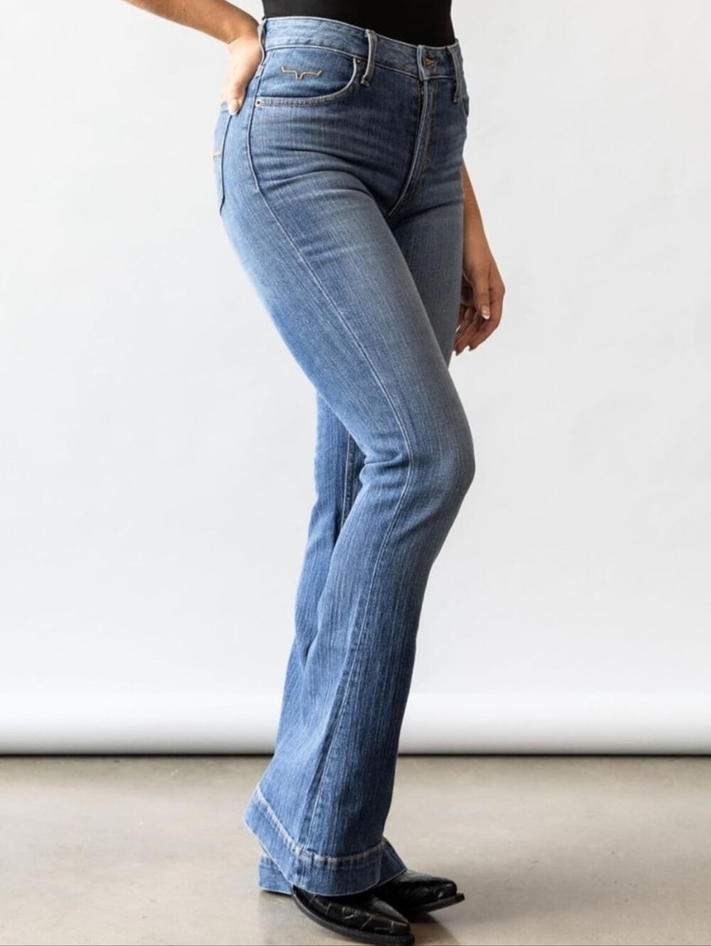 Kimes Ranch Womens Jennifer Ultra High Rise Wide Flare Mid Wash Jeans Size 16 30 - Picture 2 of 12